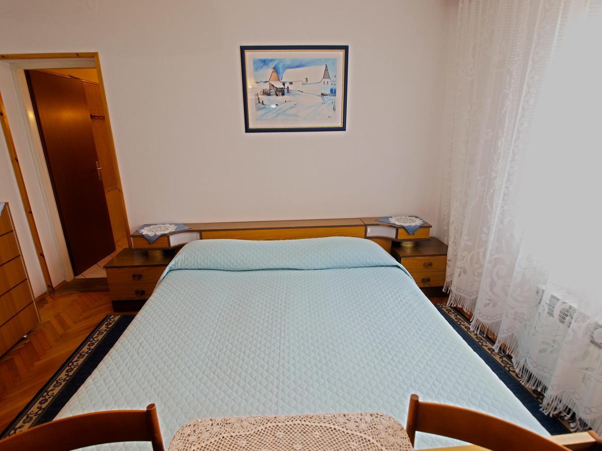 Rooms Milan 1370 Rovinj Buitenkant foto