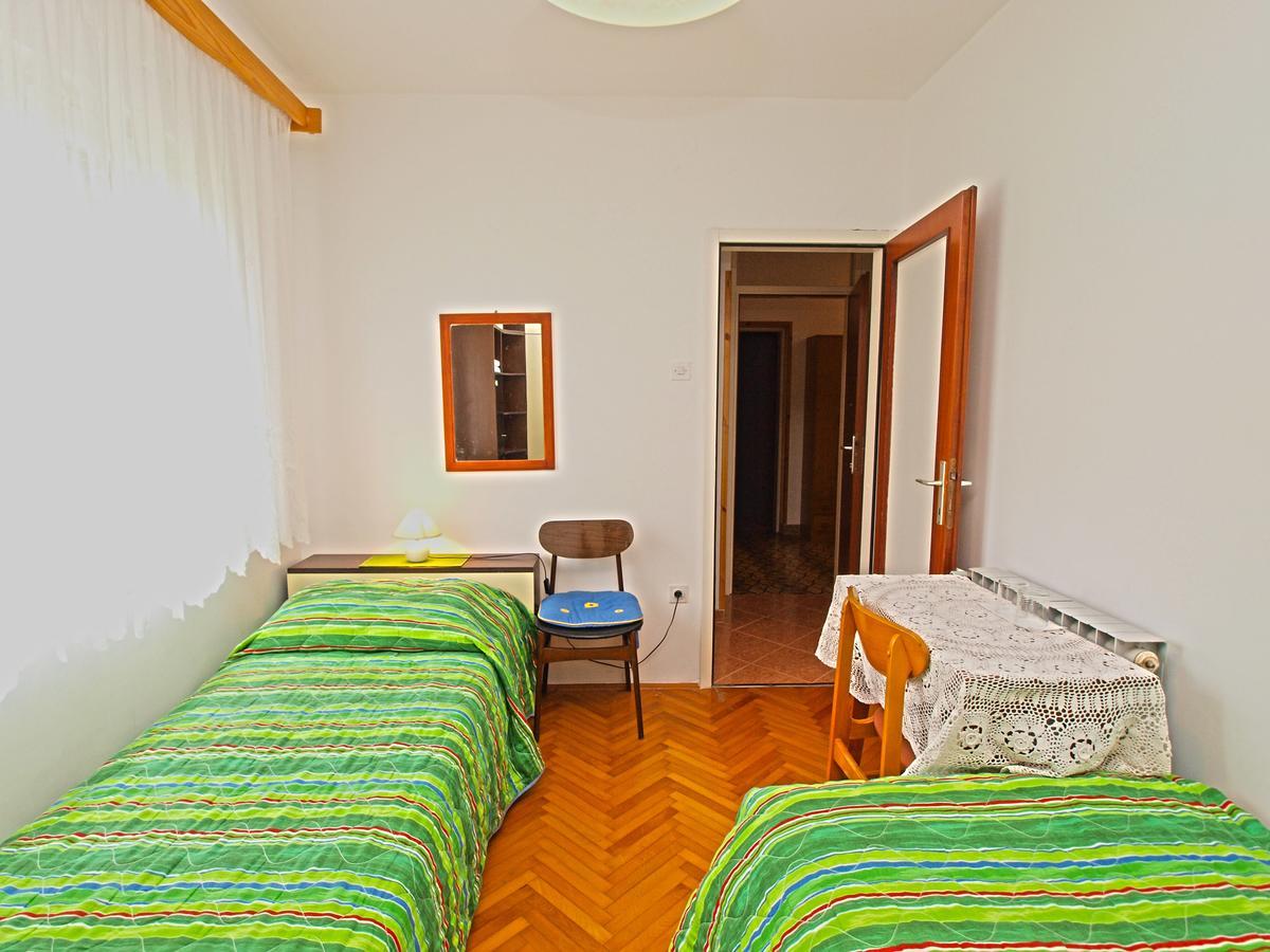 Rooms Milan 1370 Rovinj Buitenkant foto