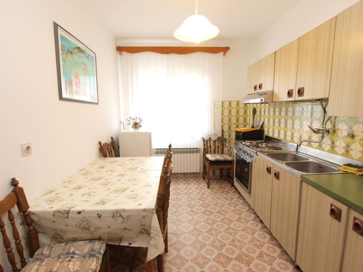 Rooms Milan 1370 Rovinj Buitenkant foto
