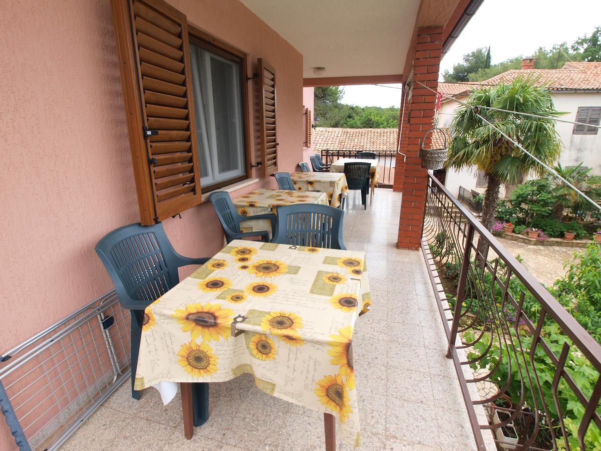Rooms Milan 1370 Rovinj Buitenkant foto