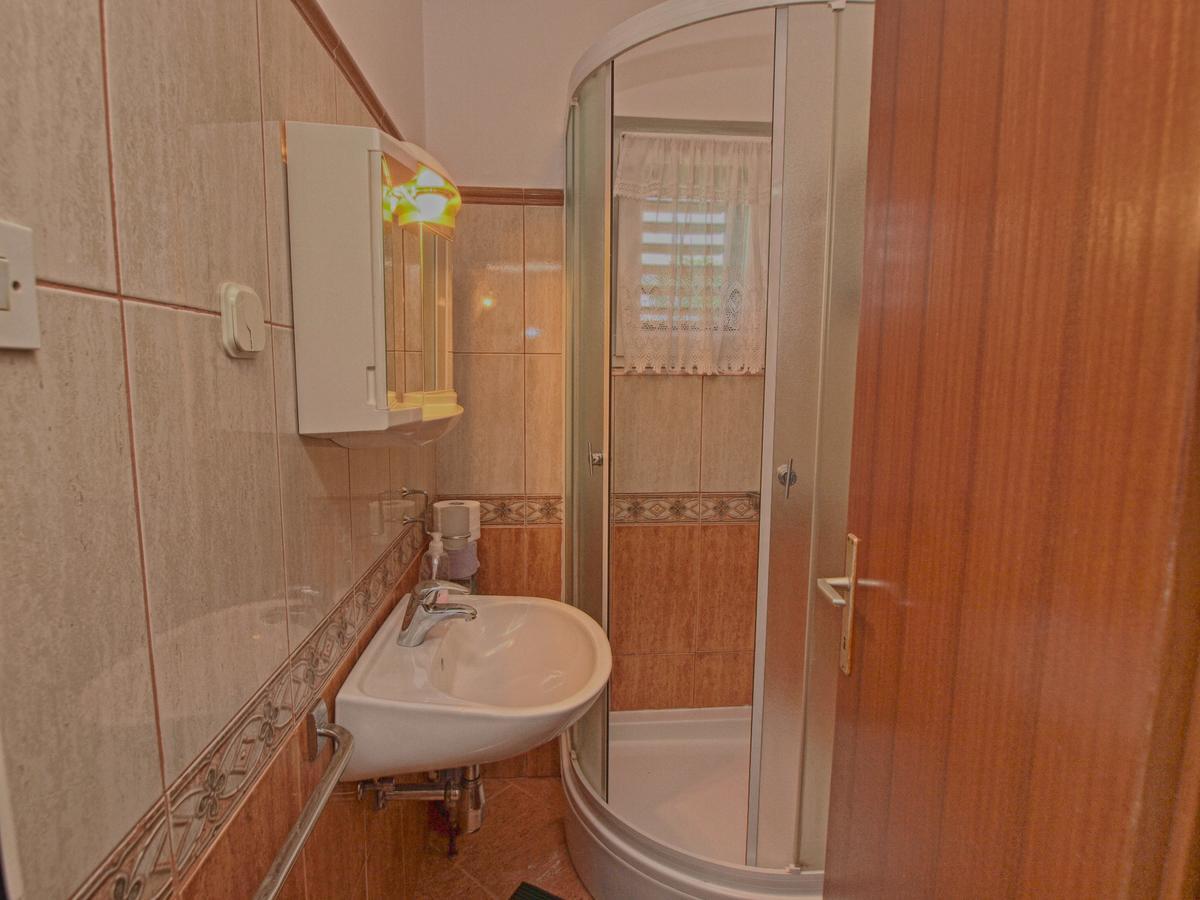 Rooms Milan 1370 Rovinj Buitenkant foto