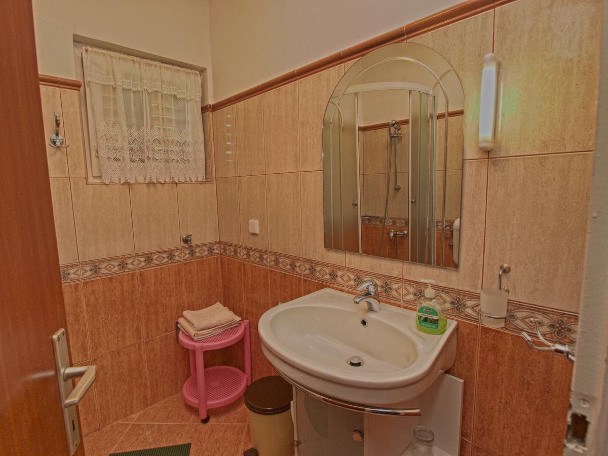 Rooms Milan 1370 Rovinj Buitenkant foto