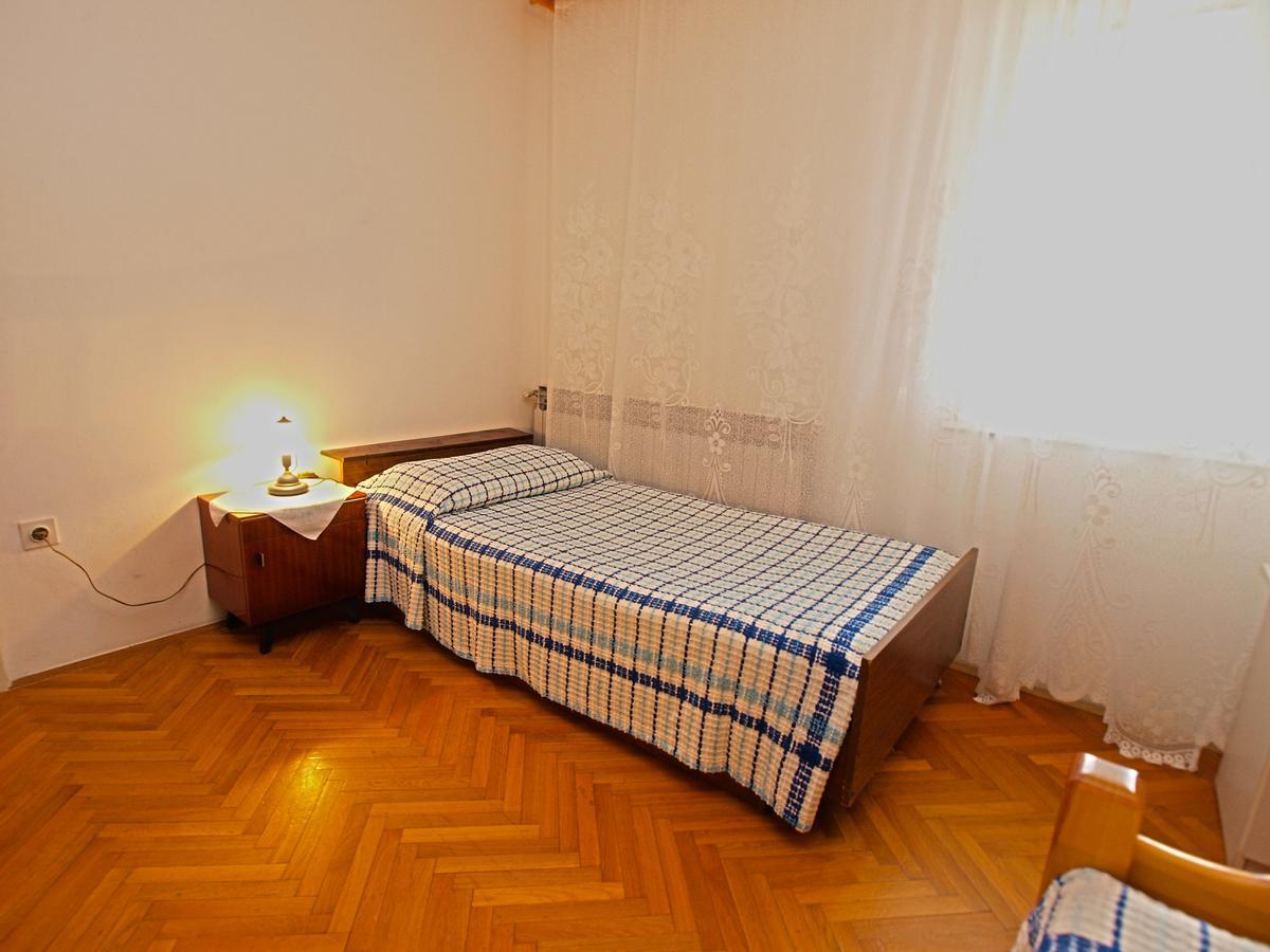 Rooms Milan 1370 Rovinj Buitenkant foto