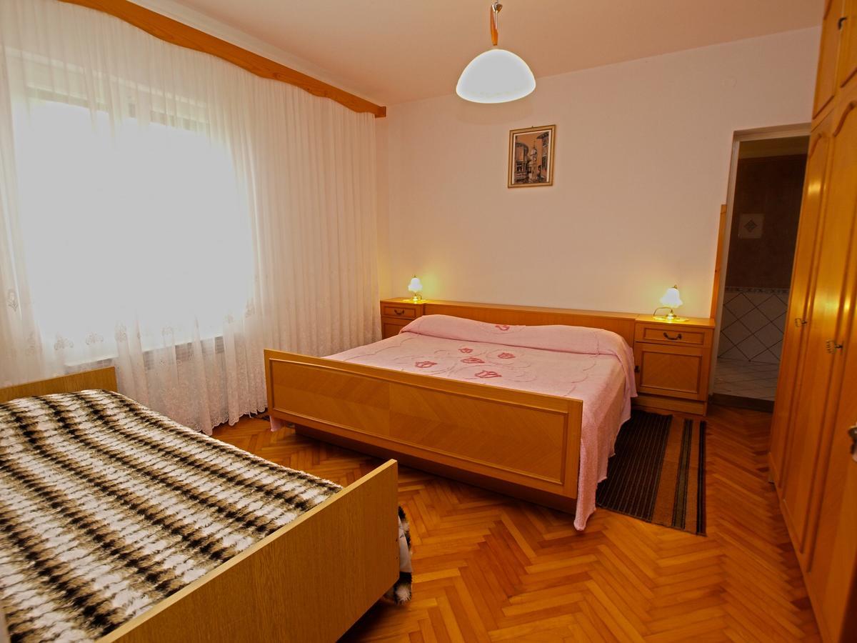 Rooms Milan 1370 Rovinj Buitenkant foto