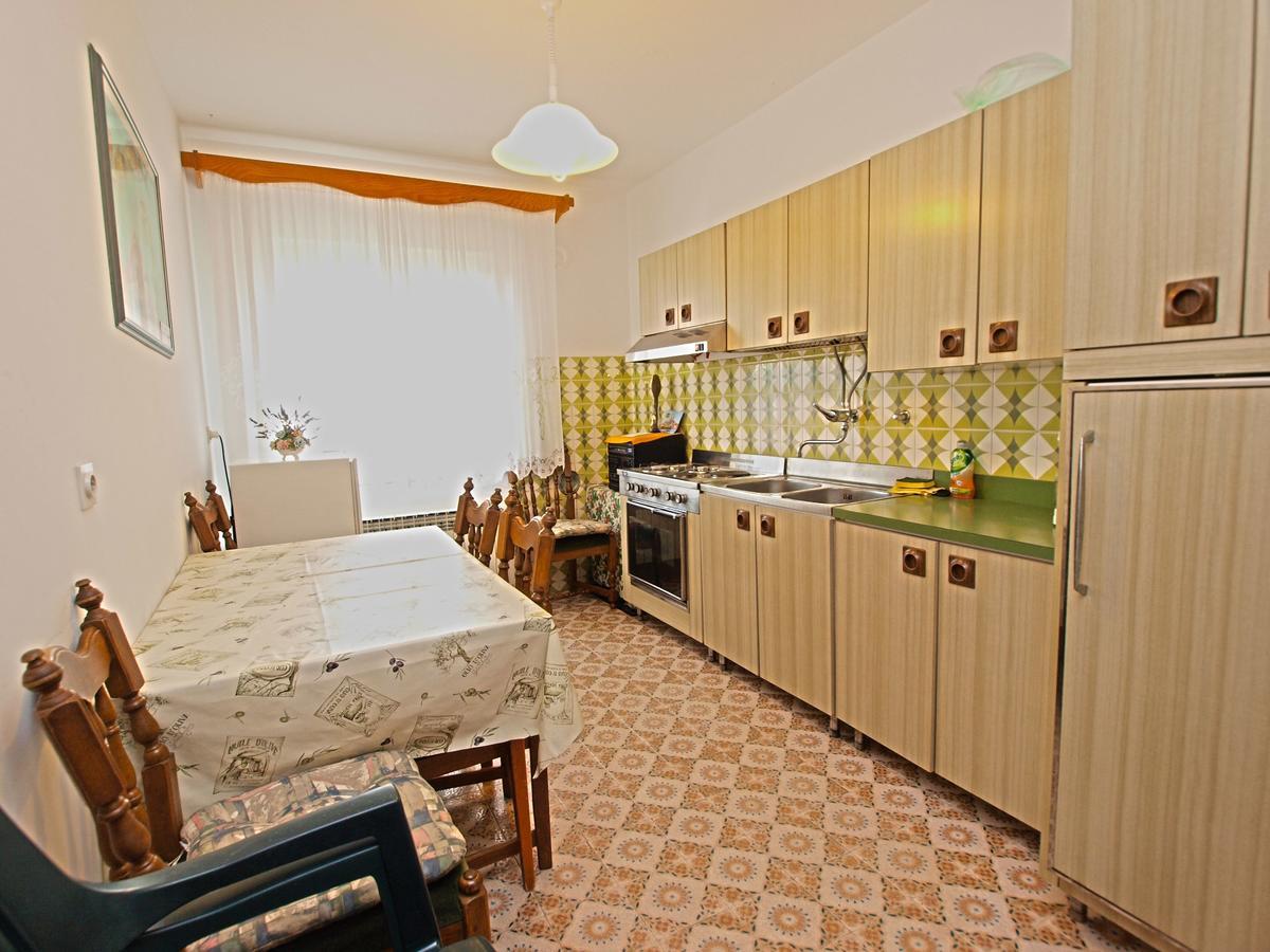 Rooms Milan 1370 Rovinj Buitenkant foto