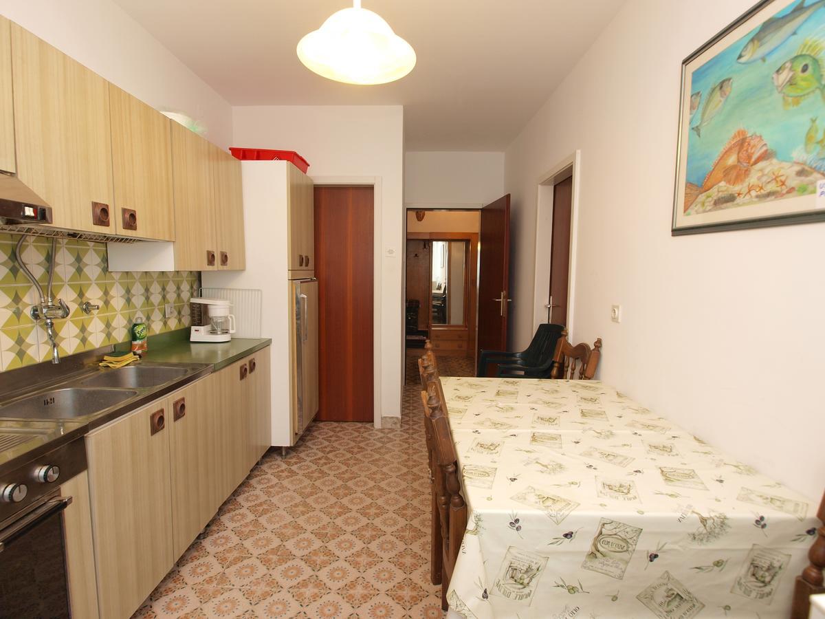 Rooms Milan 1370 Rovinj Buitenkant foto